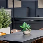 Apartment Luxe Urban Retreat - Private Rooftop Hot Tub Deck Nashville