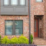 Apartment Nash - Howdy House - 711c 26th Ave N #6