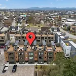 Apartment 3br Townhome Rooftop Views Hot Tub & Fireplace Nashville
