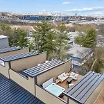3br Townhome Rooftop Views Hot Tub & Fireplace Apartment