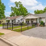 Holiday home Home In Walkable East Nashville 2 Miles To Nissan Stadium Alan Jackson