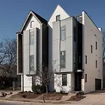 Chic 3Bd, Rooftop, Game Room, 10 Min To Broadway, Garage, Ping Pong, Karaoke, Axe Throwing, Shuffleboard, 10 Mins To Broadway, 5 Mins To Five Points, Perfect For Bachelors Or Bachelorettes, 24 Hr Hospitality