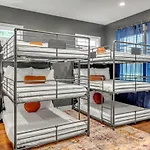 Holiday home Rooftop, Large Backyard, Fire Pit, Near Downtown Nashville