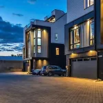 New We Roll Rooftop - Hot Tub With Views - 13 Beds Nashville