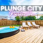 Luxe Pool Hot Tub & Game Downtown Nashville