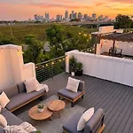 Rooftop Views 4br 4ba 7 Beds Near Broadway Holiday home