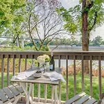 Riverfront Retreat-near Broadway, Pool, Park Free Holiday home Nashville