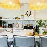 Holiday home Outrider Buyout - 2 Units - Dt By Avantstay