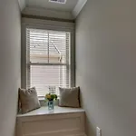 Holiday home Elegant 4 King Belmont Retreat With 2 Living Walk To Belmont And Vanderbilt Near 12th South Music Row & The Gulch 2 Miles To Broadway Large Dining Table Smart Tvs Parking 24 Hr Hospitality *