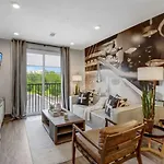 6 Min To Broadway - Gym Rooftop Sleeps 8