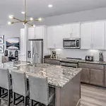 Spacious Nash Home For 12 Near Broadway