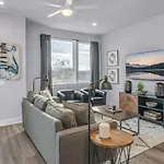 Spacious Nash Home For 12 Near Broadway