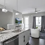 Large Nashville Home Rooftop Hot Tub & City View