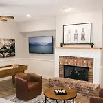 Sprawling Sylvan Park Estate *