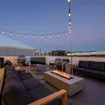 Designer - The Gulch - Private Rooftop Holiday home
