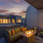 Luxury Gated Duo Sleeps 24 Karaoke & Rooftop Holiday home