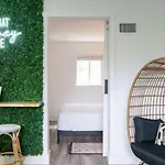 Holiday home Cozy Bohemian With Pool By Barcle Nashville