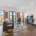 With Stunning Rooftop Views Nashville