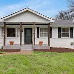 The Cornish Classic - Cozy Ranch Near Downtown * Nashville