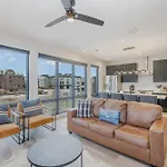 Modern West End For 6 Shared Pool & Gym
