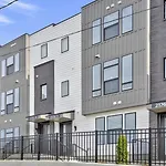 Holiday home Music Mansion! 2mi To Broadway, 12 Beds