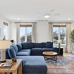 Cliffside Social By Avantstay Rooftop Lounge Firepit Mini Gold Game Room Near Broadway