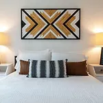 Cozy Bohemian Condo With Pool By Barcle