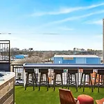The Lodge By Avantstay Private Rooftop Lounge Hot Tub Skyline Views Near Broadway