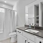 Lucky 7 - Hip East Nash Townhouse & Rooftop Deck * Nashville
