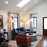 Chic Music Retreat & * Nashville