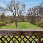 The Cornish Classic - Cozy Ranch Near Downtown