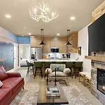 The Lodge By Avantstay Private Rooftop Lounge Hot Tub Skyline Views Near Broadway