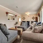 5 Mi To Broadway Fun! Group-Ready Nashville Home