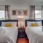 With Stunning Rooftop Views * Nashville