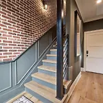 Lucy\'S Nashville Nest