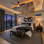East Spahouse Retreat With Rooftop & Elevator * Nashville