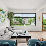 Canvas-near Broadway & Tennessee State Holiday home Nashville