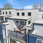 Lucky 7 - Hip East Nash Townhouse & Rooftop Deck