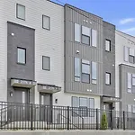 Holiday home Music Mansion! 2mi To Broadway, 12 Beds