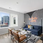Vinyl - Rooftop Pool - Gym - On Music Row Holiday home