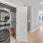 Lucky 7 - Hip East Nash Townhouse & Rooftop Deck *