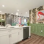 Petal & Palm-rooftop Patio & Gym-mins To Broadway Nashville