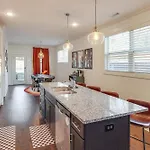 Holiday home Retro Disco Haven Near Downtown Nash! *
