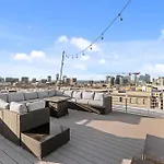 With Stunning Rooftop Views Holiday home Nashville