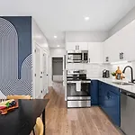 Pianissimo-2 Units-rooftop Pool-gym-on Music Row Holiday home