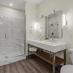 Petal & Palm-rooftop Patio & Gym-mins To Broadway Holiday home Nashville