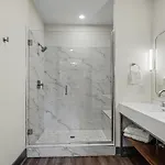 Petal & Palm-rooftop Patio & Gym-mins To Broadway Holiday home