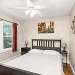Holiday home Upper Unit Retreat Pet-friendly Nashville