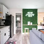 Holiday home Cozy Bohemian With Pool By Barcle