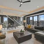 East Spahouse Retreat With Rooftop & Elevator Holiday home